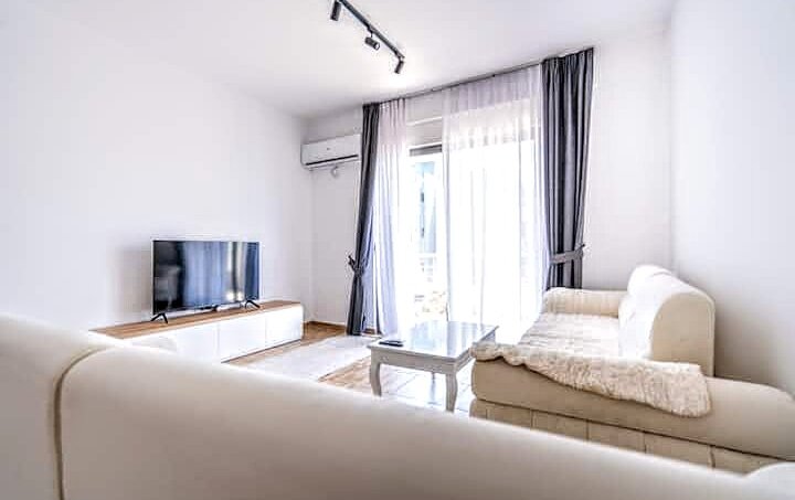 Apartment in Vlora for rent in Lungomare area.